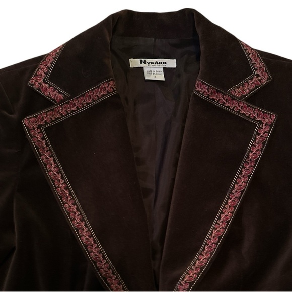 NVCARD size 12, Elegant velvet Brown Embroidered Jacket, Hook eye closure - Picture 5 of 11